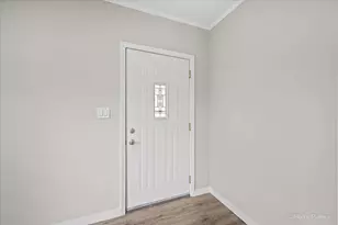 311 Locust St, Elgin, IL 60123 - Photo 6