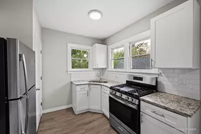 311 Locust Street, Elgin, IL 60123 - Photo 14