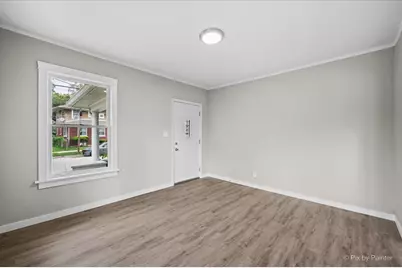 311 Locust Street, Elgin, IL 60123 - Photo 10