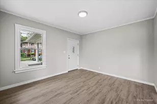 311 Locust St, Elgin, IL 60123 - Photo 10