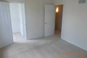 1085 Symphony Dr, Aurora, IL 60504 - Photo 8