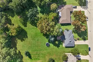 465 N Shady Oaks Dr, Elgin, IL 60120 - Photo 34