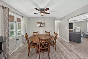 465 N Shady Oaks Dr, Elgin, IL 60120 - Photo 6