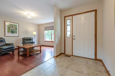 270 W Winding Trail Circle, Round Lake, IL 60073 - Photo 4