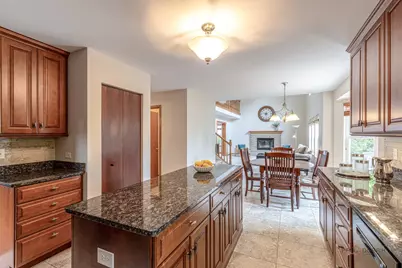 270 W Winding Trail Circle, Round Lake, IL 60073 - Photo 14
