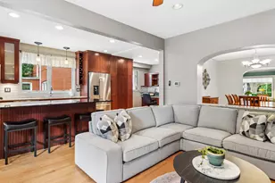 6760 N Jean Ave, Chicago, IL 60646 - Photo 10