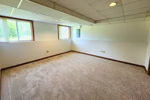 [Address not provided], Elgin, IL 60120 - Photo 22