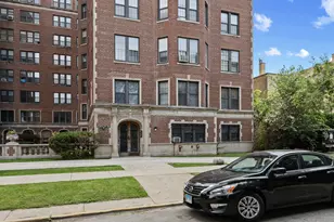 6937 S Crandon Ave, Chicago, IL 60649 - Photo 2
