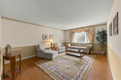 31 E Grove Street #201, Lombard, IL 60148 - Photo 4