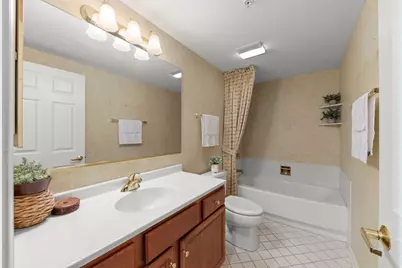31 E Grove Street #201, Lombard, IL 60148 - Photo 12