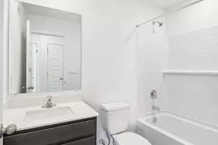 2044 Yellowstone Blvd, Mundelein, IL 60060 - Photo 18