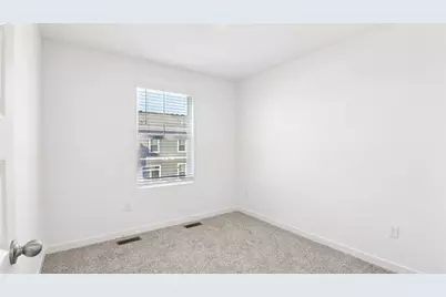 2044 Yellowstone Boulevard, Mundelein, IL 60060 - Photo 20