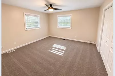 607 Kingston Boulevard, McHenry, IL 60050 - Photo 12