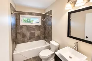 607 Kingston Blvd, McHenry, IL 60050 - Photo 10