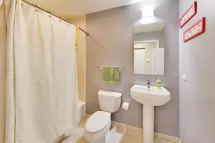 3735 N Wolcott Ave, Chicago, IL 60613 - Photo 20