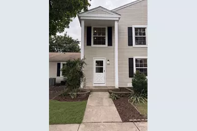 506 Darlene Lane #B, Glendale Heights, IL 60139 - Photo 1