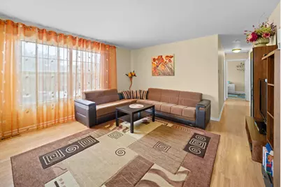 80 Maplewood Drive, Vernon Hills, IL 60061 - Photo 4