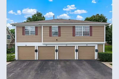 80 Maplewood Drive, Vernon Hills, IL 60061 - Photo 2