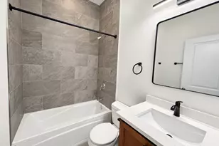 1830 W Superior St, Chicago, IL 60622 - Photo 16