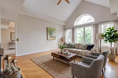 1625 Glenview Road #306, Glenview, IL 60025 - Photo 6