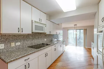 1625 Glenview Road #306, Glenview, IL 60025 - Photo 10