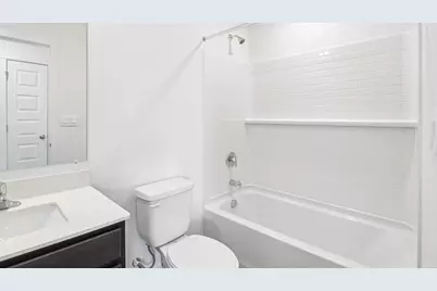 2038 Yellowstone Boulevard, Mundelein, IL 60060 - Photo 20