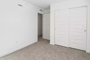 2038 Yellowstone Blvd, Mundelein, IL 60060 - Photo 24