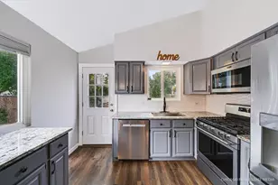 314 E Vermont St, Villa Park, IL 60181 - Photo 10