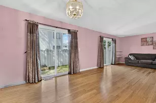 1042 E Randville Dr, Palatine, IL 60074 - Photo 8