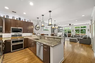 679 N Peoria St, Chicago, IL 60642 - Photo 8
