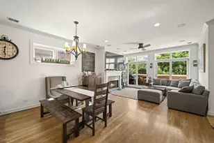 679 N Peoria St, Chicago, IL 60642 - Photo 2