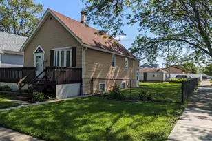 11225 S Sawyer Ave, Chicago, IL 60655 - Photo 2