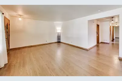 909 Worcester Avenue, Westchester, IL 60154 - Photo 4