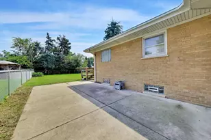 909 Worcester Ave, Westchester, IL 60154 - Photo 40