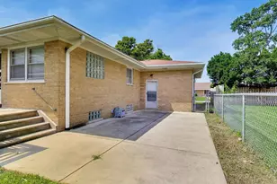 909 Worcester Ave, Westchester, IL 60154 - Photo 42