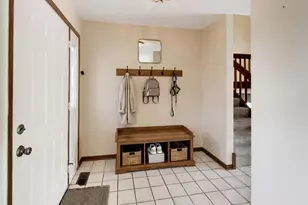 19255 Bernadine St, Lansing, IL 60438 - Photo 2