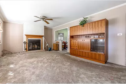 2006 Old Peterson Road, Libertyville, IL 60048 - Photo 2