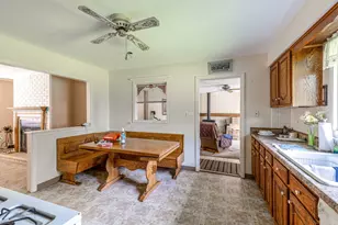 2006 Old Peterson Rd, Libertyville, IL 60048 - Photo 6