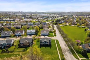 402 Gloria Ln, Oswego, IL 60543 - Photo 34