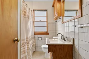 215 N Mill St, Naperville, IL 60540 - Photo 8