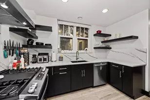 3300 N Lake Shore Dr, Chicago, IL 60657 - Photo 10