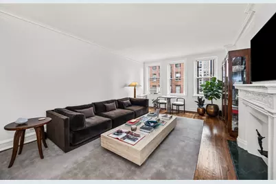 3300 N Lake Shore Drive #8D, Chicago, IL 60657 - Photo 2