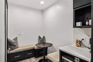 3300 N Lake Shore Dr, Chicago, IL 60657 - Photo 8