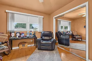 9915 S Kenton Ave, Oak Lawn, IL 60453 - Photo 18