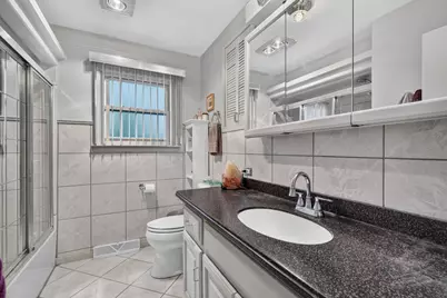 9915 S Kenton Avenue, Oak Lawn, IL 60453 - Photo 16