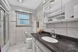 9915 S Kenton Ave, Oak Lawn, IL 60453 - Photo 16