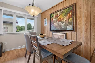 9915 S Kenton Ave, Oak Lawn, IL 60453 - Photo 8