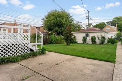 8721 S Merrill Avenue, Chicago, IL 60617 - Photo 30