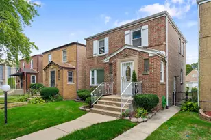 8721 S Merrill Ave, Chicago, IL 60617 - Photo 1
