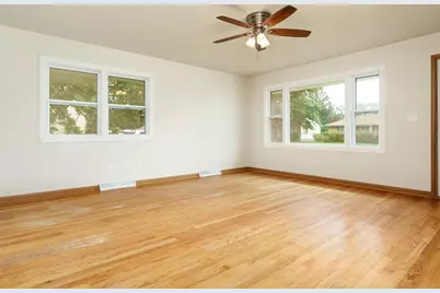 2411 Barton Boulevard, Rockford, IL 61103 - Photo 8